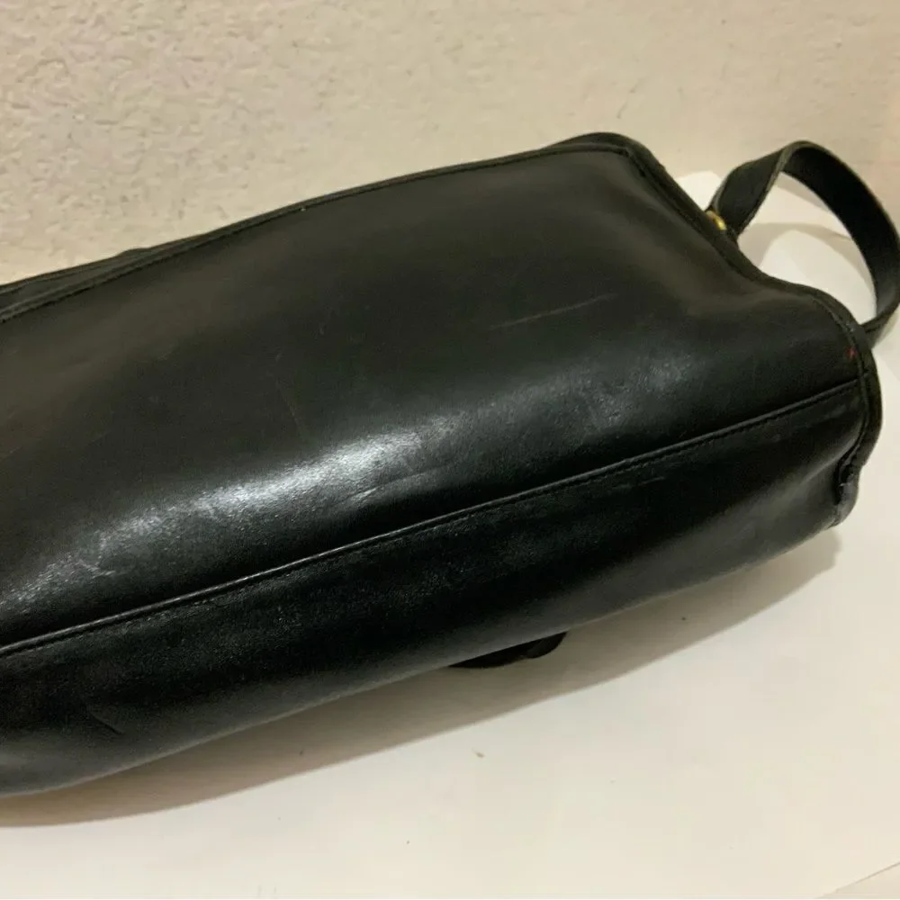 COACH Black Leather Shoulder Crossbody Strap Purse 1980s